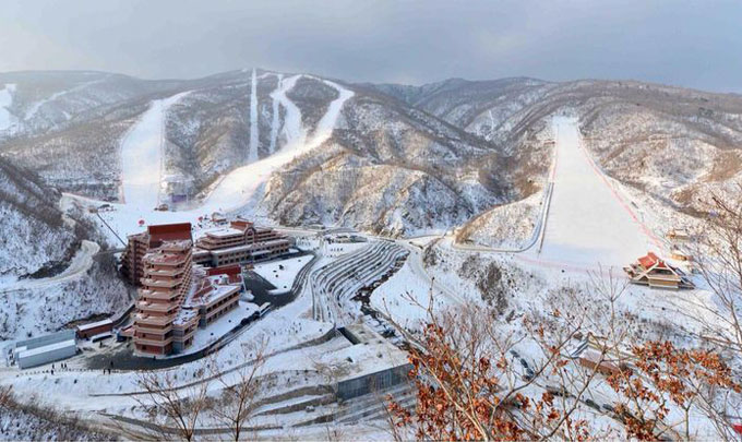 Masik-Pass-North-Korea-Snowboard